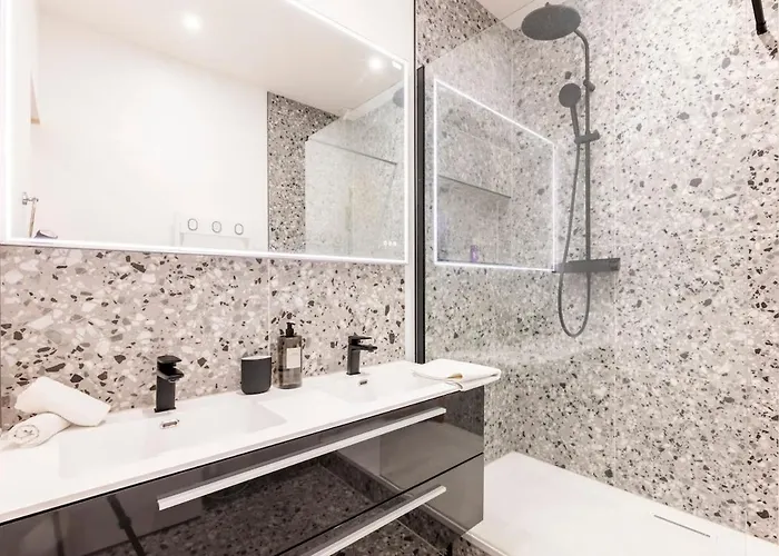 Assalit Two Bedrooms In Apartamento Nice