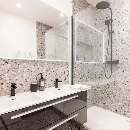 Assalit Two Bedrooms In Apartment Nice